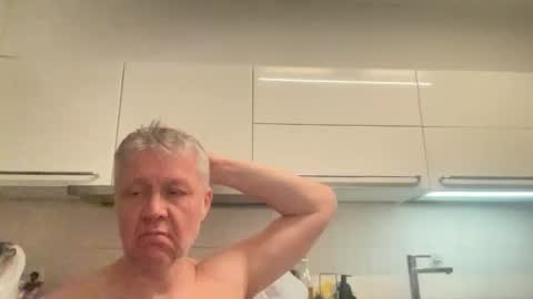 Devon online show from 12-21-25, 01:57