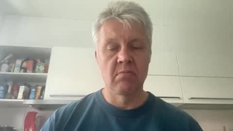 Snapshot of devon_nite chatting on 06-10-26, 01:10 Devon online show from 06-10-26, 01:10
