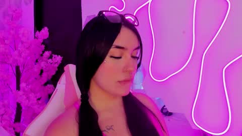 DevoraCook online show from 11-22-25, 03:11