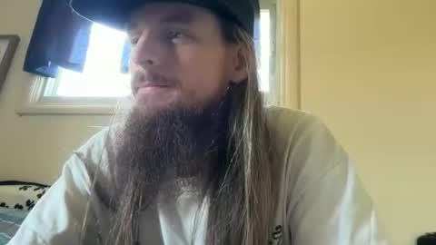 Snapshot of deweydreams chatting on 05-16-26, 03:33 deweydreams online show from 05-16-26, 03:33