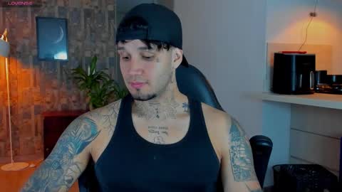 JULIAN online show from 02-06-26, 01:10