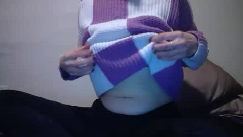 Snapshot of dghyfhjug chatting on 12-15-24, 09:53 Sammie online show from 12-15-24, 09:53