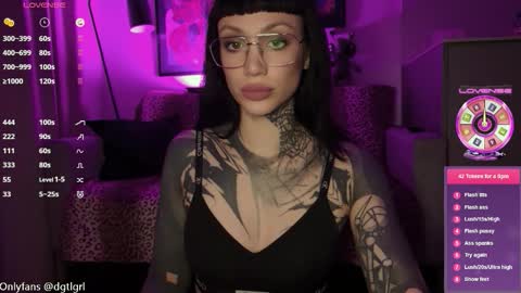 Snapshot of dgtlgrl chatting on 10-07-25, 06:27 dgtlgrl online show from 10-07-25, 06:27