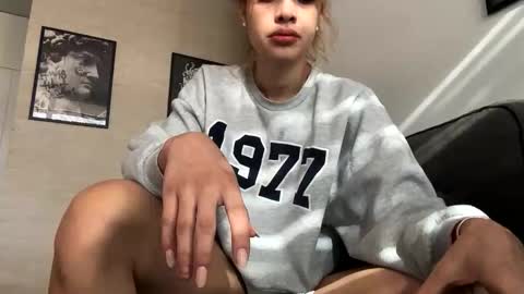 Snapshot of dhaliaa09 chatting on 11-24-25, 10:48 Dhalia online show from 11-24-25, 10:48