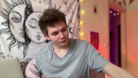 Snapshot of di_n_alex chatting on 12-27-24, 09:50 Di Alex online show from 12-27-24, 09:50