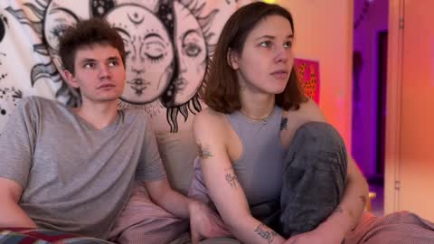 Snapshot of di_n_alex chatting on 12-27-24, 12:56 Di Alex online show from 12-27-24, 12:56