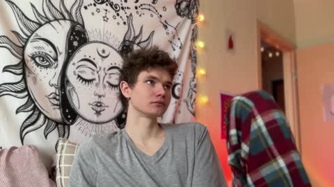 Snapshot of di_n_alex chatting on 01-23-25, 10:11 Di Alex online show from 01-23-25, 10:11