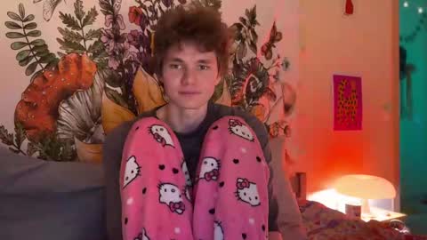 Snapshot of di_n_alex chatting on 02-19-25, 04:44 Di Alex online show from 02-19-25, 04:44