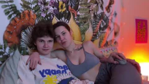 Snapshot of di_n_alex chatting on 02-22-25, 05:13 Di Alex online show from 02-22-25, 05:13