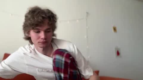 Snapshot of di_n_alex chatting on 09-11-25, 08:47 Di Alex online show from 09-11-25, 08:47