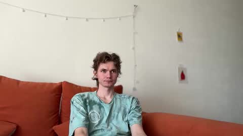 Snapshot of di_n_alex chatting on 09-15-25, 08:47 Di Alex online show from 09-15-25, 08:47