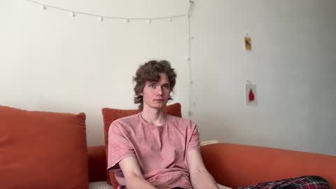 Snapshot of di_n_alex chatting on 09-21-25, 09:11 Di Alex online show from 09-21-25, 09:11