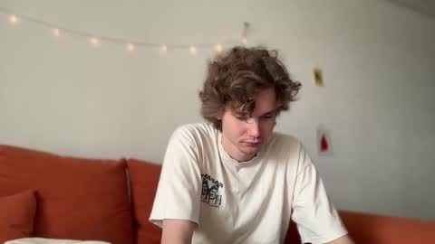 Snapshot of di_n_alex chatting on 09-25-25, 09:02 Di Alex online show from 09-25-25, 09:02