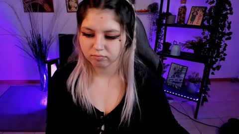 Dia online show from 02-25-25, 03:31