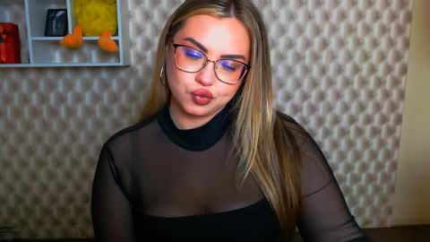 Snapshot of diamantkriss_ chatting on 05-05-26, 06:43 Kriss online show from 05-05-26, 06:43