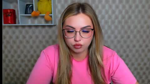 Snapshot of diamantkriss_ chatting on 06-05-26, 11:27 Kriss online show from 06-05-26, 11:27