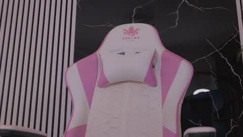 Snapshot of diamond_ava_ chatting on 07-12-26, 09:22 Thea online show from 07-12-26, 09:22