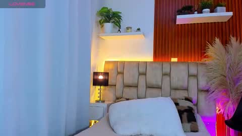 Snapshot of diamond_canela chatting on 09-26-25, 01:42 diamond_canela online show from 09-26-25, 01:42