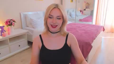 Snapshot of diamond_milady chatting on 05-24-26, 01:27 diamond_milady online show from 05-24-26, 01:27