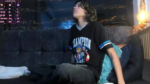 diamond_twink online show from 11-08-25, 04:01