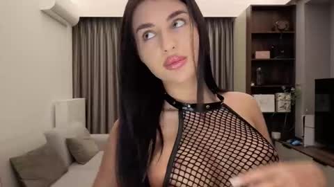 Snapshot of diamondpixie chatting on 02-12-26, 08:15 Iris online show from 02-12-26, 08:15