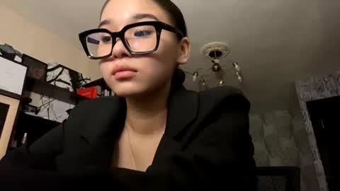 Julia online show from 02-04-26, 01:39