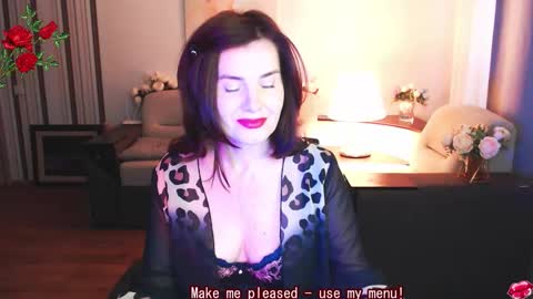 Diana DeLua online show from 11-24-25, 11:10