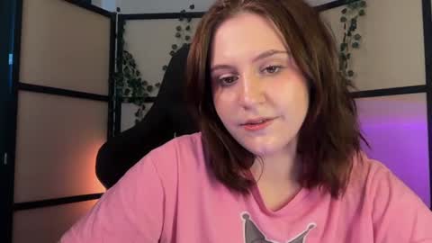 Snapshot of diana_floweri chatting on 07-16-26, 10:54 Diana online show from 07-16-26, 10:54