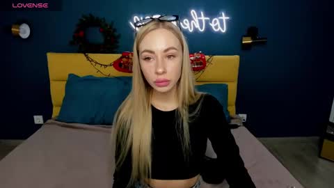 Snapshot of diana_garrett chatting on 12-13-24, 08:51 Diana  online show from 12-13-24, 08:51