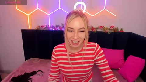 Snapshot of diana_garrett chatting on 12-31-24, 01:47 Diana  online show from 12-31-24, 01:47