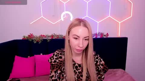 Snapshot of diana_garrett chatting on 01-12-25, 08:57 Diana  online show from 01-12-25, 08:57