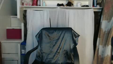 Snapshot of diana_smit_ chatting on 01-09-25, 09:06 diana online show from 01-09-25, 09:06