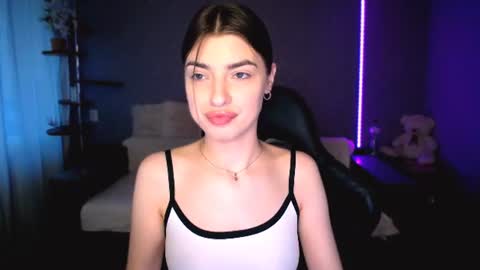 Snapshot of dianaa_lee chatting on 06-18-26, 03:38 DIANA online show from 06-18-26, 03:38