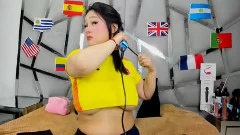 Snapshot of dianarous chatting on 06-24-26, 03:49 dianarous online show from 06-24-26, 03:49