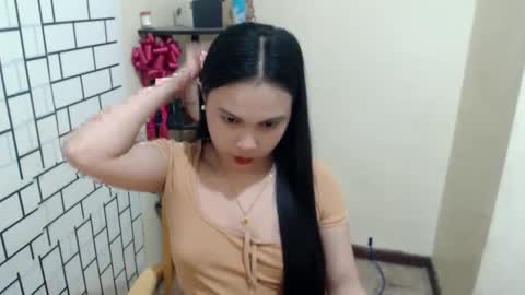 Diane online show from 02-05-25, 07:18