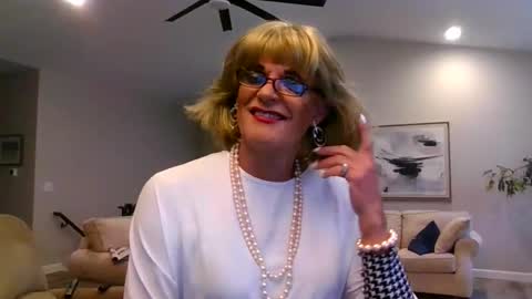 dianeheels online show from 01-13-25, 03:26