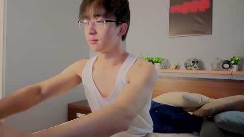 Snapshot of dianinav chatting on 02-15-26, 02:36 Adam online show from 02-15-26, 02:36