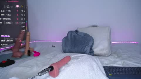 Snapshot of diaz_henr chatting on 05-09-26, 06:51 Henry Diaz online show from 05-09-26, 06:51
