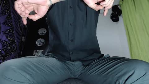 DICAPRIO online show from 12-05-24, 01:47