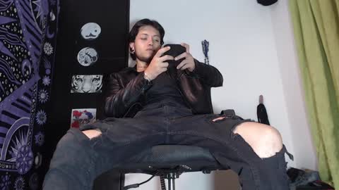 DICAPRIO online show from 12-16-24, 01:53