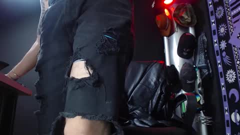 DICAPRIO online show from 03-07-25, 06:54