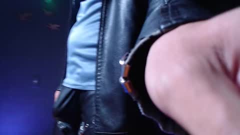 DICAPRIO online show from 10-18-25, 10:43