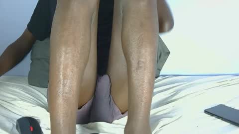 Snapshot of dick_giantcouples chatting on 04-10-26, 02:28 dick_giantcouples online show from 04-10-26, 02:28