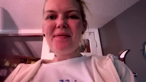 Snapshot of dickeddownsouth chatting on 11-03-25, 03:08 Beau online show from 11-03-25, 03:08