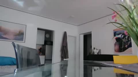 Snapshot of didiegal chatting on 09-23-25, 08:39 squirtcock online show from 09-23-25, 08:39