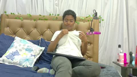 didoelizabeth online show from 09-24-25, 01:03