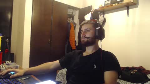 Snapshot of diegocastrotiktok chatting on 01-12-25, 12:07 Diego online show from 01-12-25, 12:07