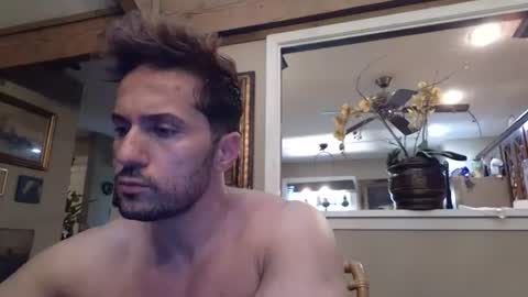 Snapshot of diegodavids chatting on 06-26-26, 02:43 diegodavids online show from 06-26-26, 02:43