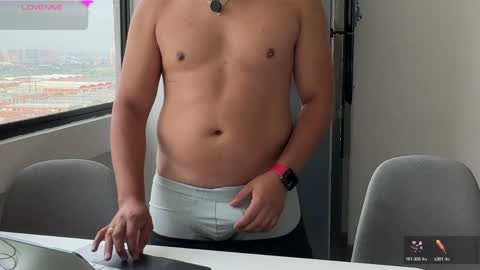 Snapshot of diegolatinguy98 chatting on 03-29-26, 02:39 diegolatinguy98 online show from 03-29-26, 02:39