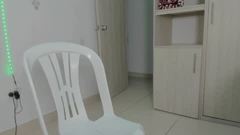 Snapshot of diegsz_ chatting on 12-28-24, 11:19 diego online show from 12-28-24, 11:19